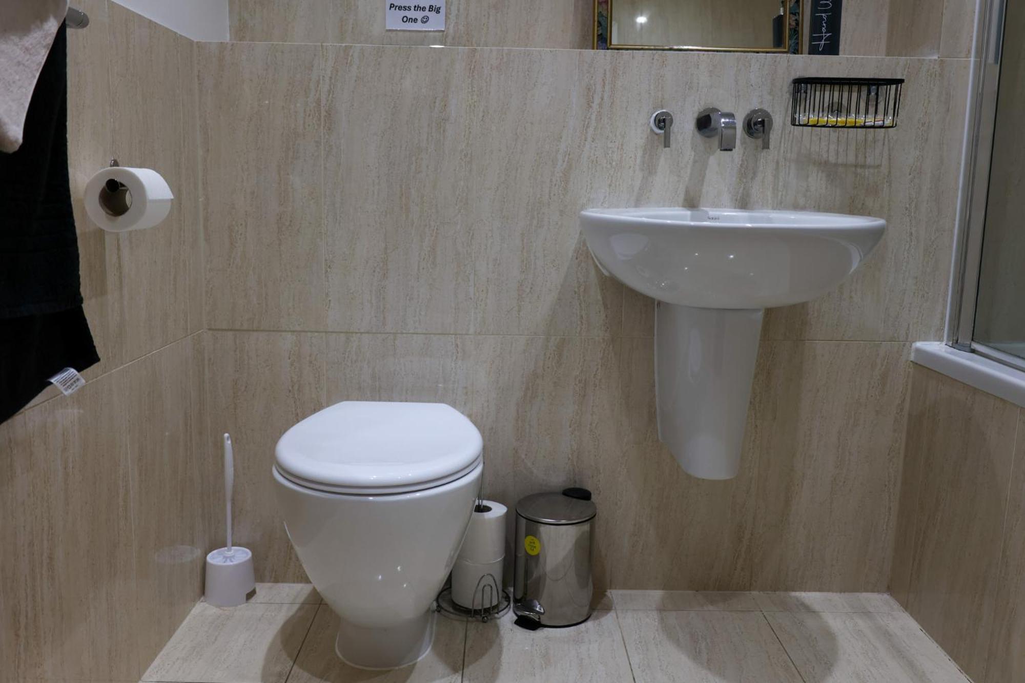 Centrally Located 1Br Apt Near Edg Cricket, University Of Bham, Priory Hospital & Cannon Hill Park Бирмингам Екстериор снимка